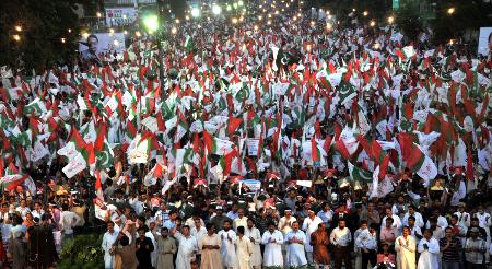 Mammoth rally exhibits Karachiites’ affections to Altaf Hussain