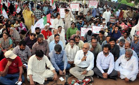 Sit-in participants demand surety about Chief’s health