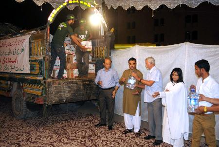 Album 4: MQM KKF Relief Activities For Famine Hit Tharparkar Victims
