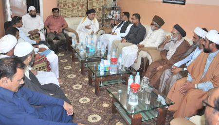 ایم کیو ایم رابطہ کمیٹی کے رکن عبد الحسیب کی وفد کے ہمراہ شیعہ آئمہ مساجد امامیہ پاکستان کے سربراہ عون محمد نقوی سے انکی رہائشگاہ پر ملاقات 