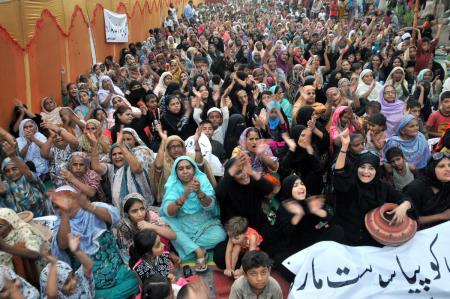 MQM holds 4th protest on water issue
