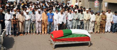 Martyr MQM worker Waqas Ali buried in the graveyard of Azizabad