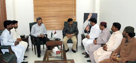 سندھ نیشنل پارٹی کے چیئر مین اشرف نوناری کی مرکزی وفد کے ہمراہ خورشید بیگم سیکریٹریٹ میں رابطہ کمیٹی کے رکن مصطفی کمال سے ملاقات 