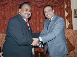 سابق صدر آصف علی زرداری کا ایم کیوایم کے قائد الطاف حسین کو فون، سندھ حکومت میں ایم کیوایم کی شمولیت پر مبارکباد پیش کی