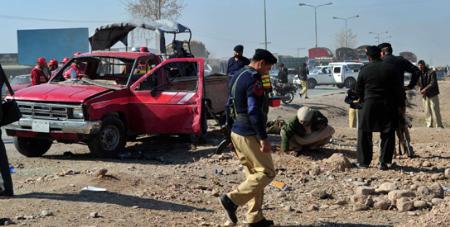 Altaf Hussain condemns blast at a check post in Peshawar