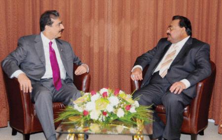 سابق وزیراعظم یوسف رضاگیلانی کی ایم کیوایم کے قائد الطاف حسین سے فون پر گفتگو، ملک کی سیاسی صورتحال پر تبادلہ خیال