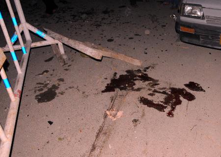 Blast near MQM office in Azizabad leaves 5 injured