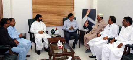 جئے سندھ قومی محاذ کے جنرل سیکریٹری ڈاکٹر میرعالم علی کی سربراہی میں تین رکنی وفد کی ایم کیوایم کے مرکز نائن زیرو پر رابطہ کمیٹی کے ارکان سید امین الحق اور یوسف شاہوانی سے ملاقات 