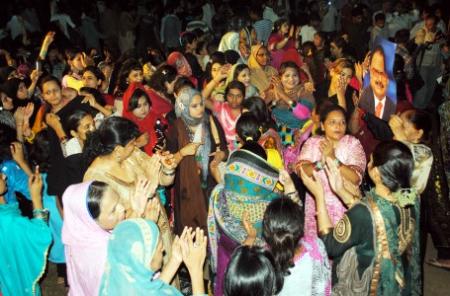 Celebration for QET Altaf Hussain release held in Hyderabad by MQM  