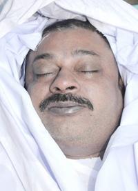 Altaf Hussain condoles  death of senior party worker