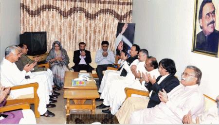 Political chaos :  PPP delegation visits Nine-Zero