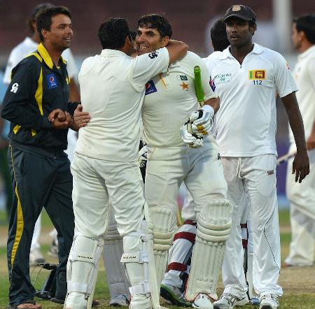 Altaf Hussain felicitates cricket team on its grand victory