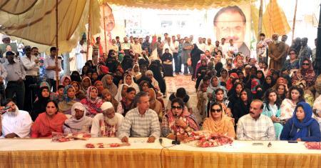 Afshan Imran joins MQM with her colleagues