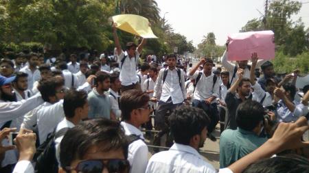 جامعہ سر سید کے طلباء کے جائز مطالبات کو فی الفور تسلیم کیا جائے ،اے پی ایم ایس او