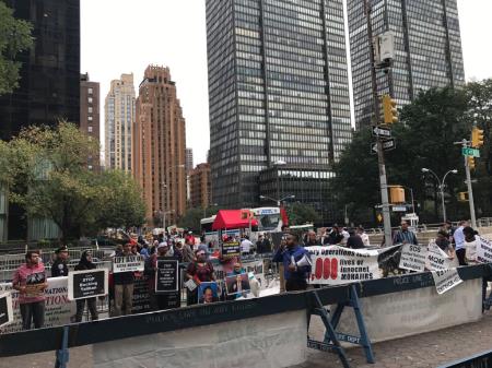 نیویارک میں اقوام متحدہ کے ہیڈکوارٹر کے سامنے متحدہ قومی موومنٹ کے زیراہتمام احتجاجی مظاہرہ